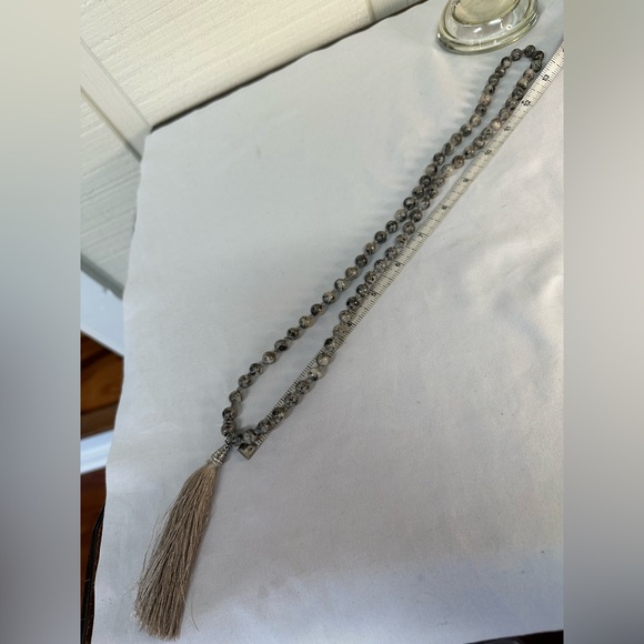 Heavy agate or polished marble gray Mala tassel necklace - Picture 4 of 7